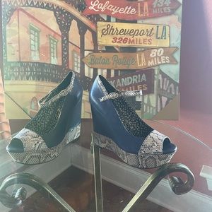 Jessica Simpson heels